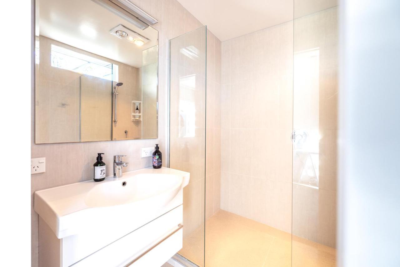 Driftwood Beach House With Spa Pool - Absolute Beachfront! Blackpool Eksteriør bilde
