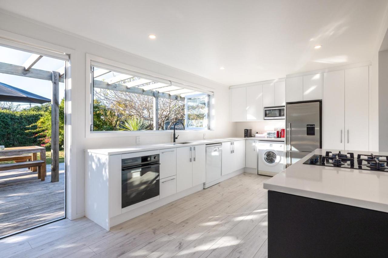 Driftwood Beach House With Spa Pool - Absolute Beachfront! Blackpool Eksteriør bilde