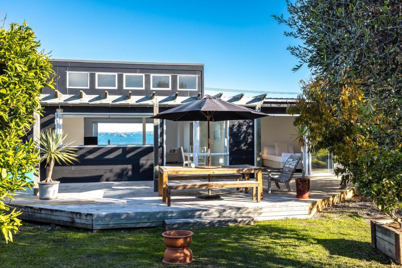 Driftwood Beach House With Spa Pool - Absolute Beachfront! Blackpool Eksteriør bilde